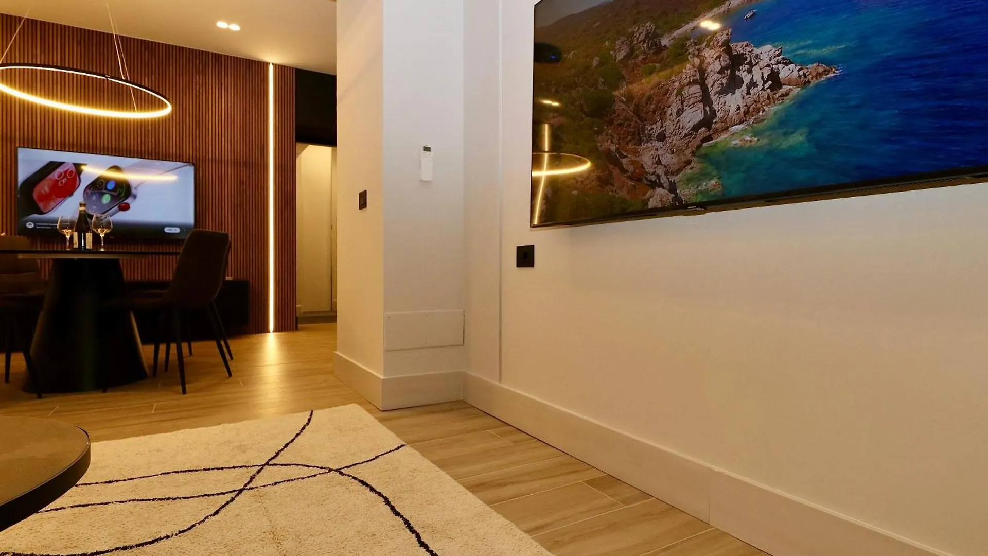 Superior Luxurious Romantic Getaway - Historical Centre - Fully Equipped & Renovated - Garibaldi#3 Olbia 0*,  Italy