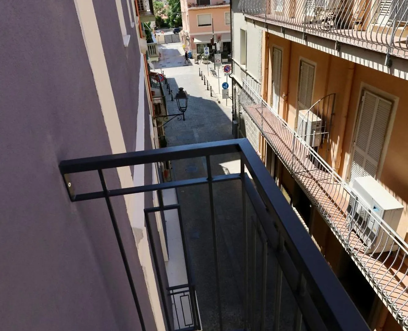 Superior Luxurious Romantic Getaway - Historical Centre - Fully Equipped & Renovated - Garibaldi#3 Olbia