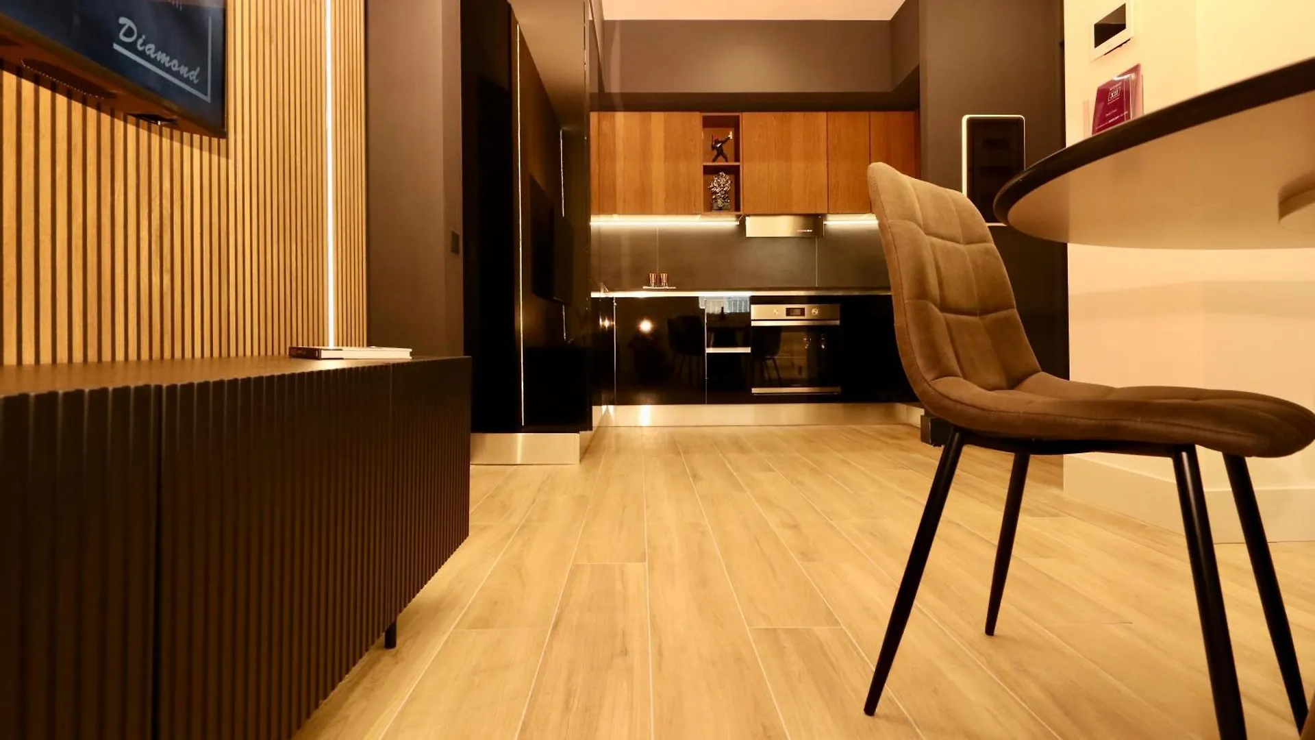 Apartment Superior Luxurious Romantic Getaway - Historical Centre - Fully Equipped & Renovated - Garibaldi#3 Olbia