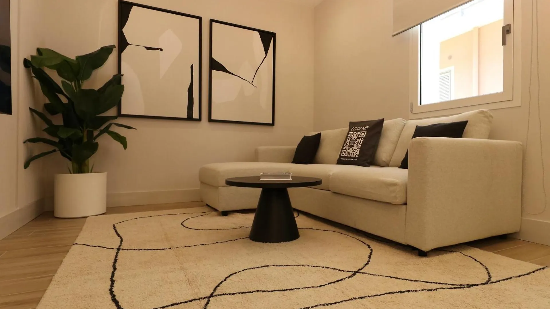 Superior Luxurious Romantic Getaway - Historical Centre - Fully Equipped & Renovated - Garibaldi#3 Olbia Apartment